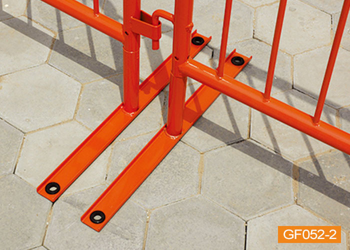 Iron Metal Flat Feet Event Crowd Control Barriers Pedestrian Barrier Fencing