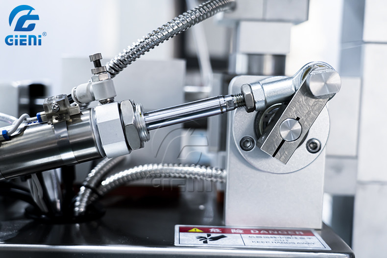 Single Nozzle Filling Cosmetic Powder Press Machine