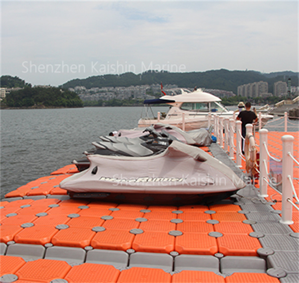 Water Boat Plastic HDPE Modular Floating Dock Cubes Pontoon Bridge Inflatable