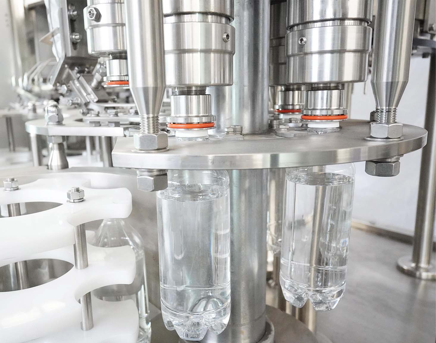 2000BPH Carbonated Soft Drink Filling Machine High Productivity