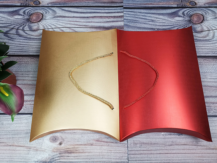 Ultraportable Holiday Gift Box Packaging