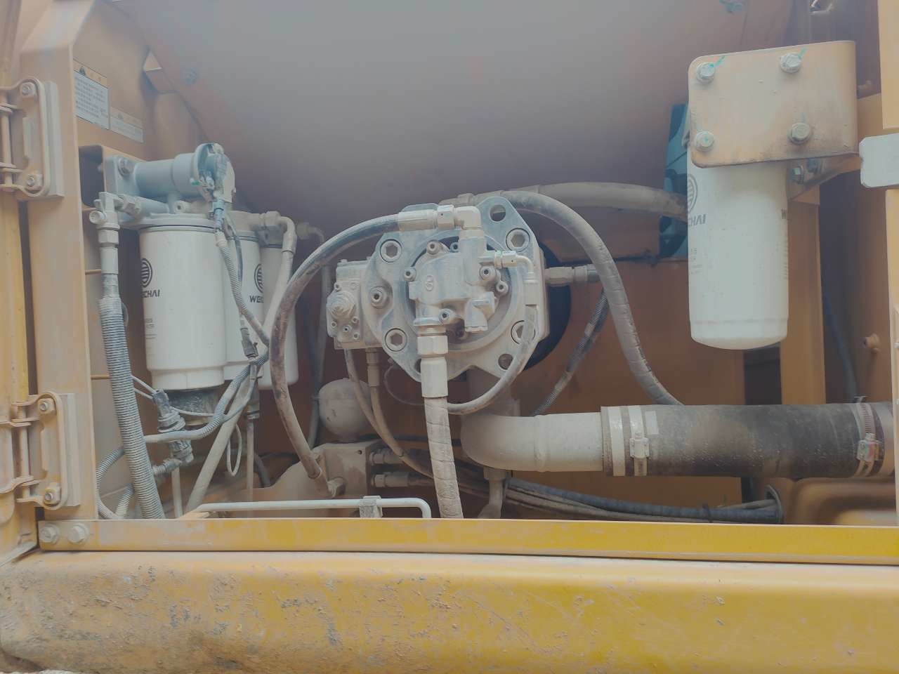 Shantui Se305LC Se305lcw Hydraulic 30 Ton Medium Crawler Excavator with Spare Parts