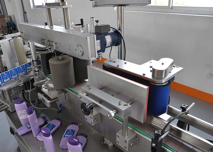 Round / Flat / Square Bottle Labeling Machine , Servo Driven Double Side Labeling Machine