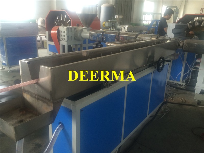 15kw Plastic Extrusion Machine 12mm - 50mm Garden Pipe Manufacturing Machine 38CrMoALA Screw