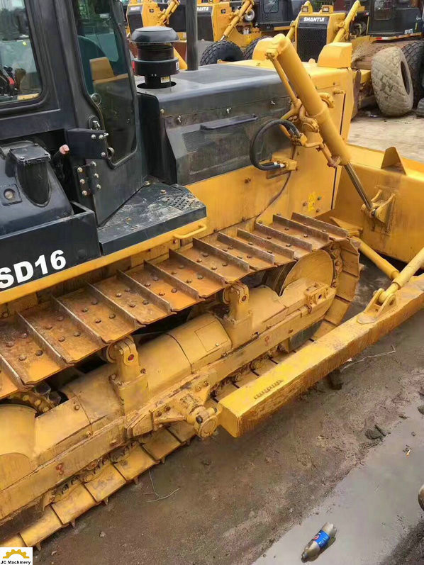 New Track 4.5M3 Used Shantui Bulldozer SD16 With C6121 Engine 120kw