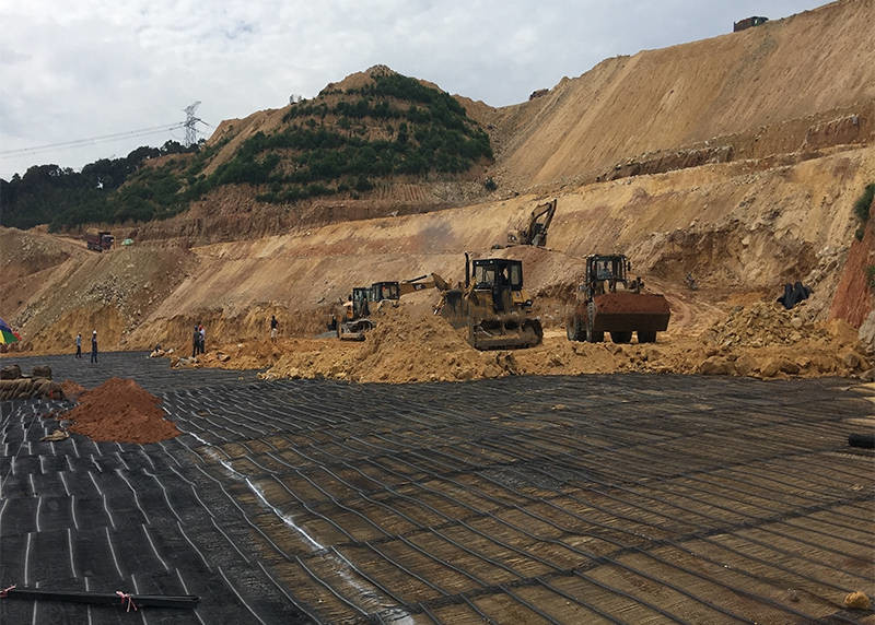 Acid Resistant Landfill 300gsm Plastic Geogrid Mesh