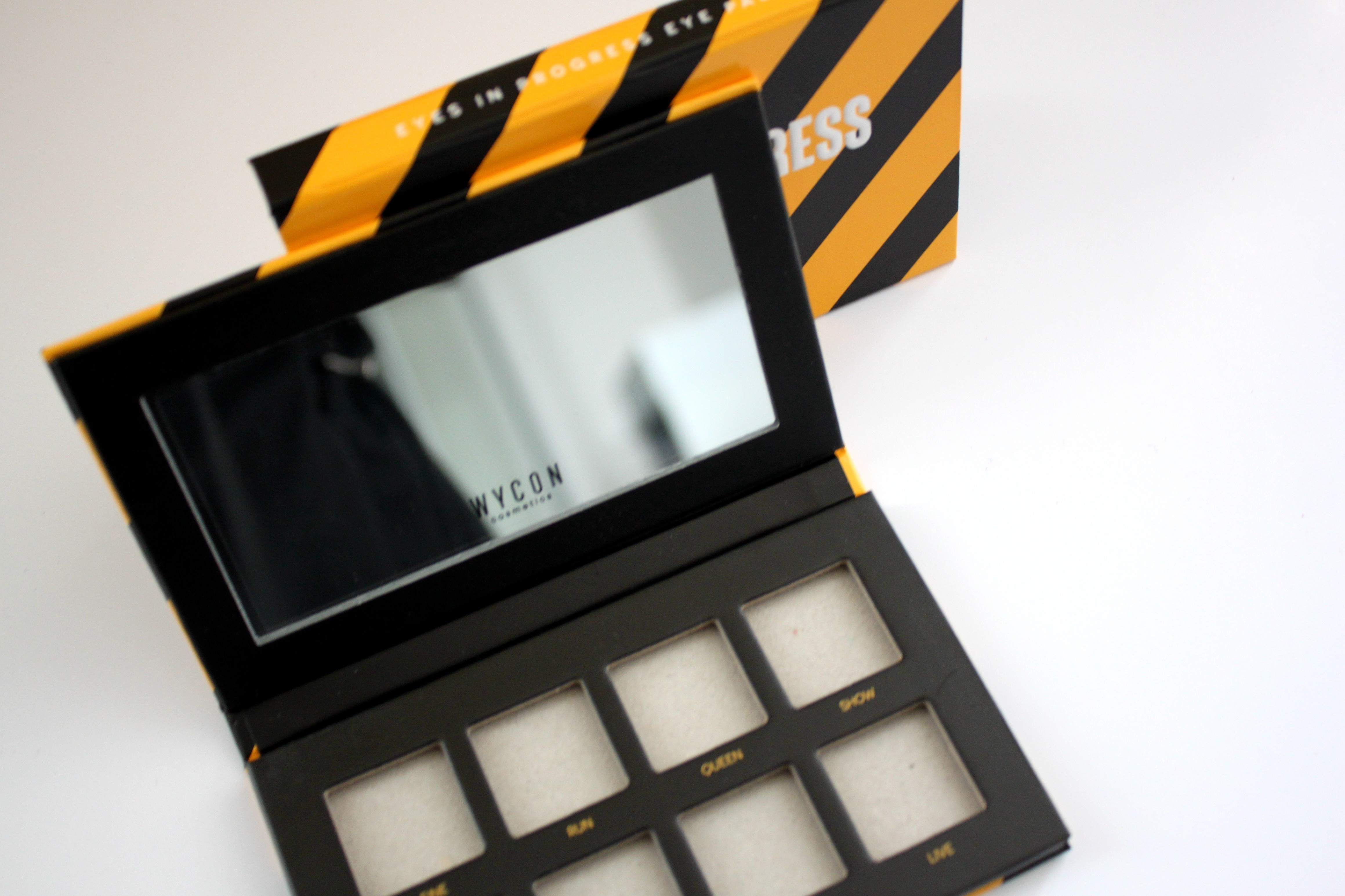Yellow Stripe 8 Pan Empty Eyeshadow Palette Embossed With Shiny UV