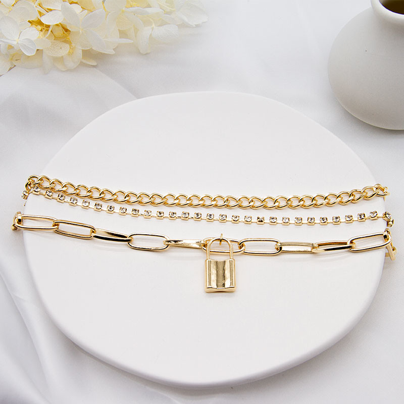 Round Hoop Gold Fashion Necklace With Pandent Three Circles Lock Dangle Jewelry