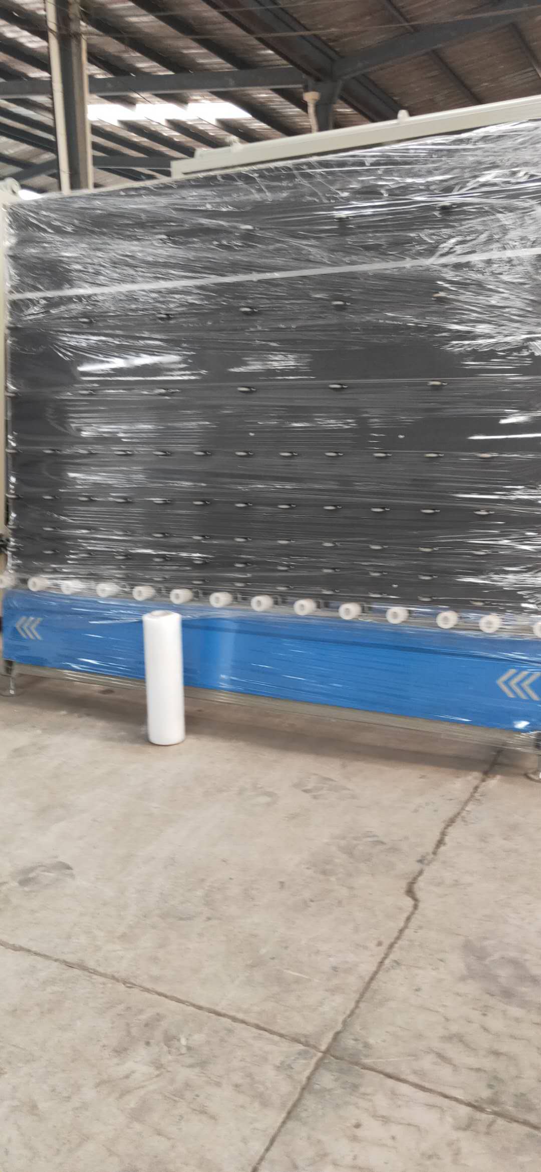 Insulating glass sealing robot machine