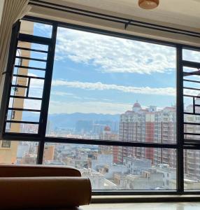 China Commercial Aluminum Casement Windows Noise Reduction Color Customized wholesale
