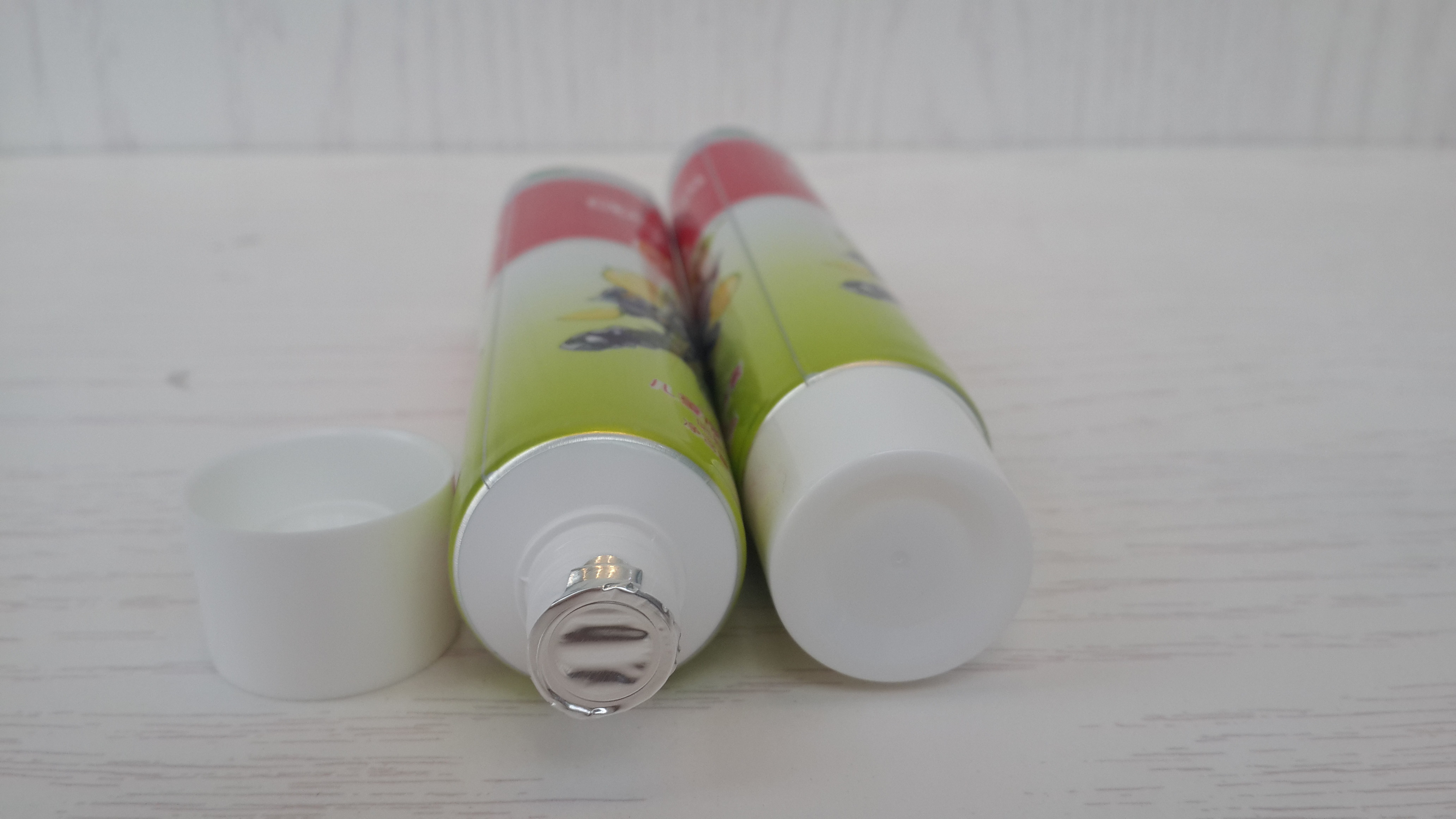 150mm Length Children Toothpaste Tube Aluminium Barrier Laminated With Screw Cap