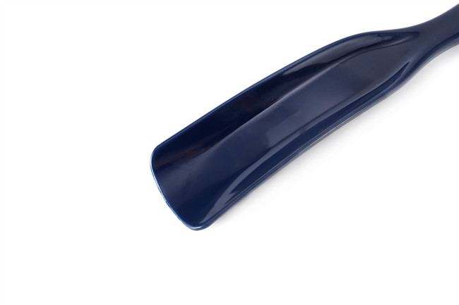 Plastic Long Length Shoe Horn 7.1 Inch 18 CM Plastic With Circular Hanging Holes Translucent