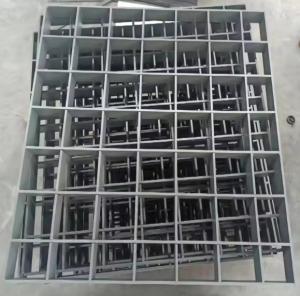 China Custom Metal Catwalk Grating Building Materials Hot - Dip Galvanized Mild Steel Grille wholesale