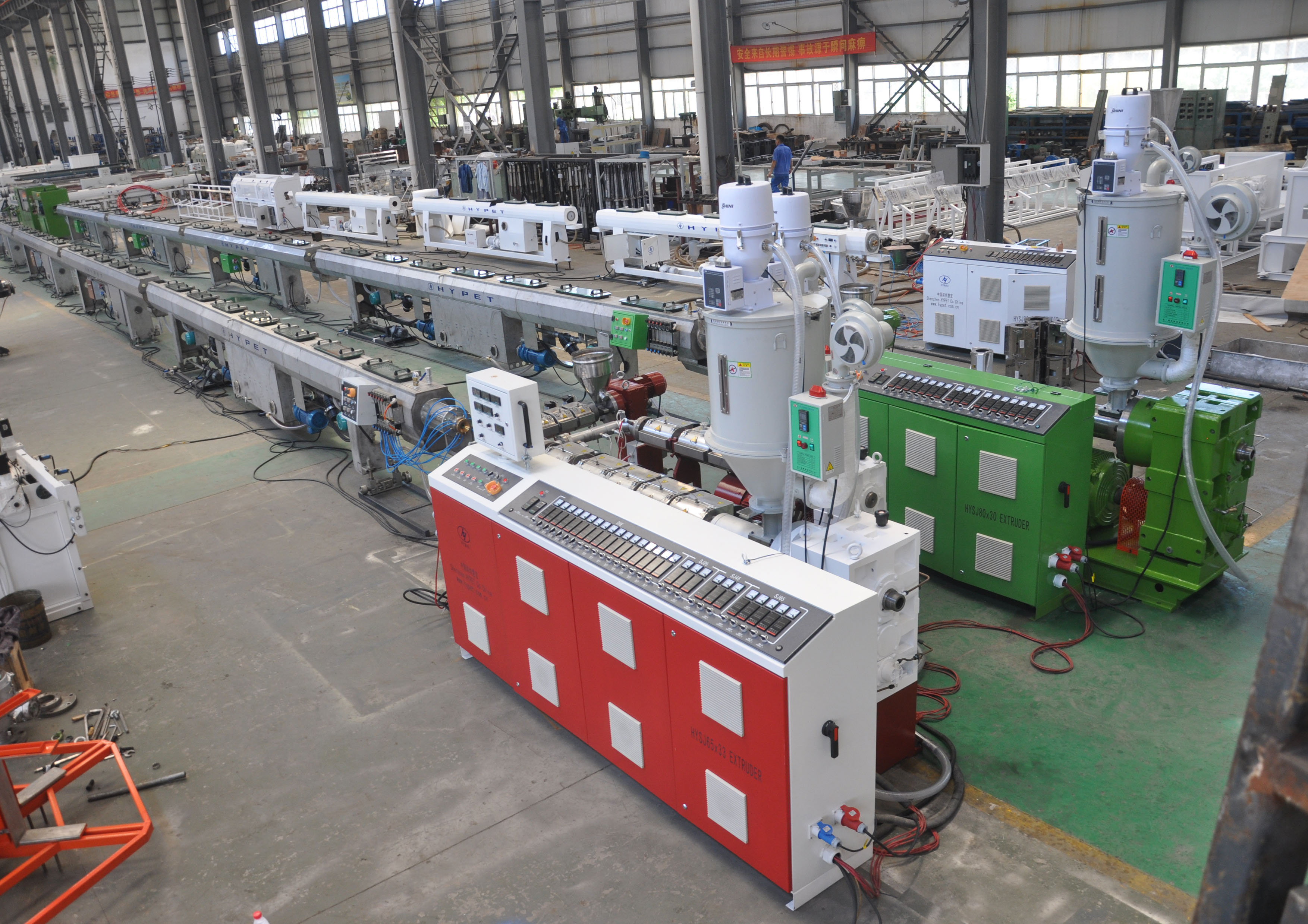 Shenzhen HYPET 20-63 PPR Pipe Production Line , Three Layers HDPE PE 20-1200mm Pipe Making Machine