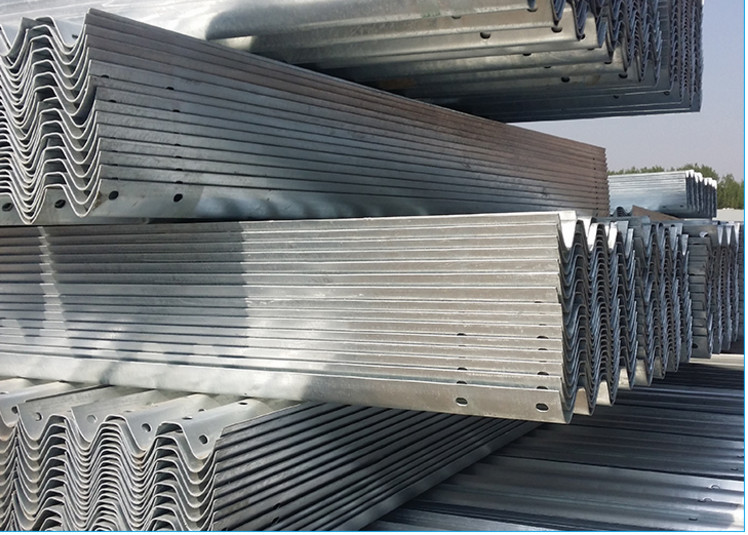 French Type Motorway Crash Barriers With Protective Galvanized Coatings