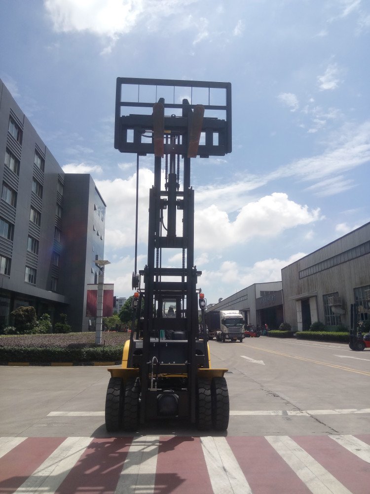 FD80 Model Counterbalance Forklift Truck 8 Ton Forklift 600mm Load Center
