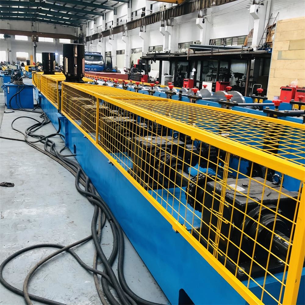 Perforated Flat Pack Container Beam Roll Forming Machine With Gcr15 Roller 10m/Min Speed