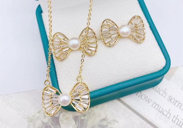 Vintage Bohemia Baroque Pearls Beads Chains Choker Necklace for Women Pearl