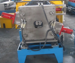 5.5KW Carbon Steel Downspout Roll Forming Machine High Speed 8 - 10 m / min