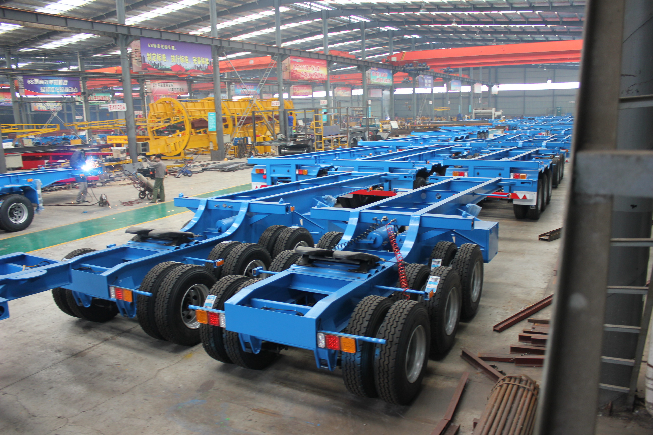 Shandong Juyuan 20ft 40ft Skeleton Chassis Container Semi Trailer Sturdy Steel Design