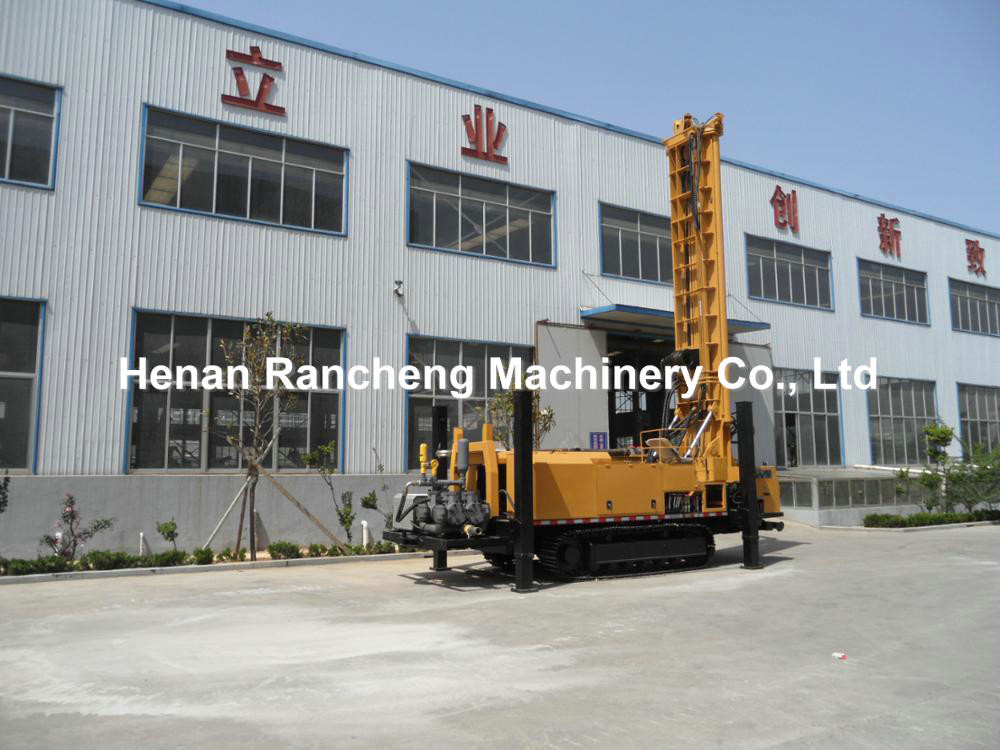 Hydraulic Crawler Water Well Drilling Machine 160KW 750m Hole Depth