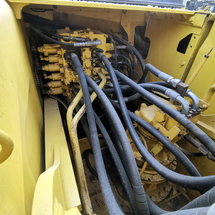 Affordable Komatsu PC210 Excavator in Perfect for Your Construction Projects