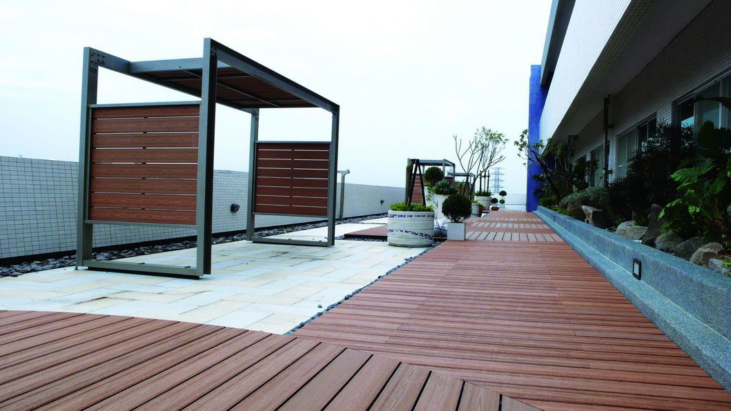 Recycled Waterproof Wood Plastic Composite WPC Decking Flooring