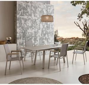 China Outdoor Metal Mesh Patio Table And Chairs Waterproof Sunproof wholesale