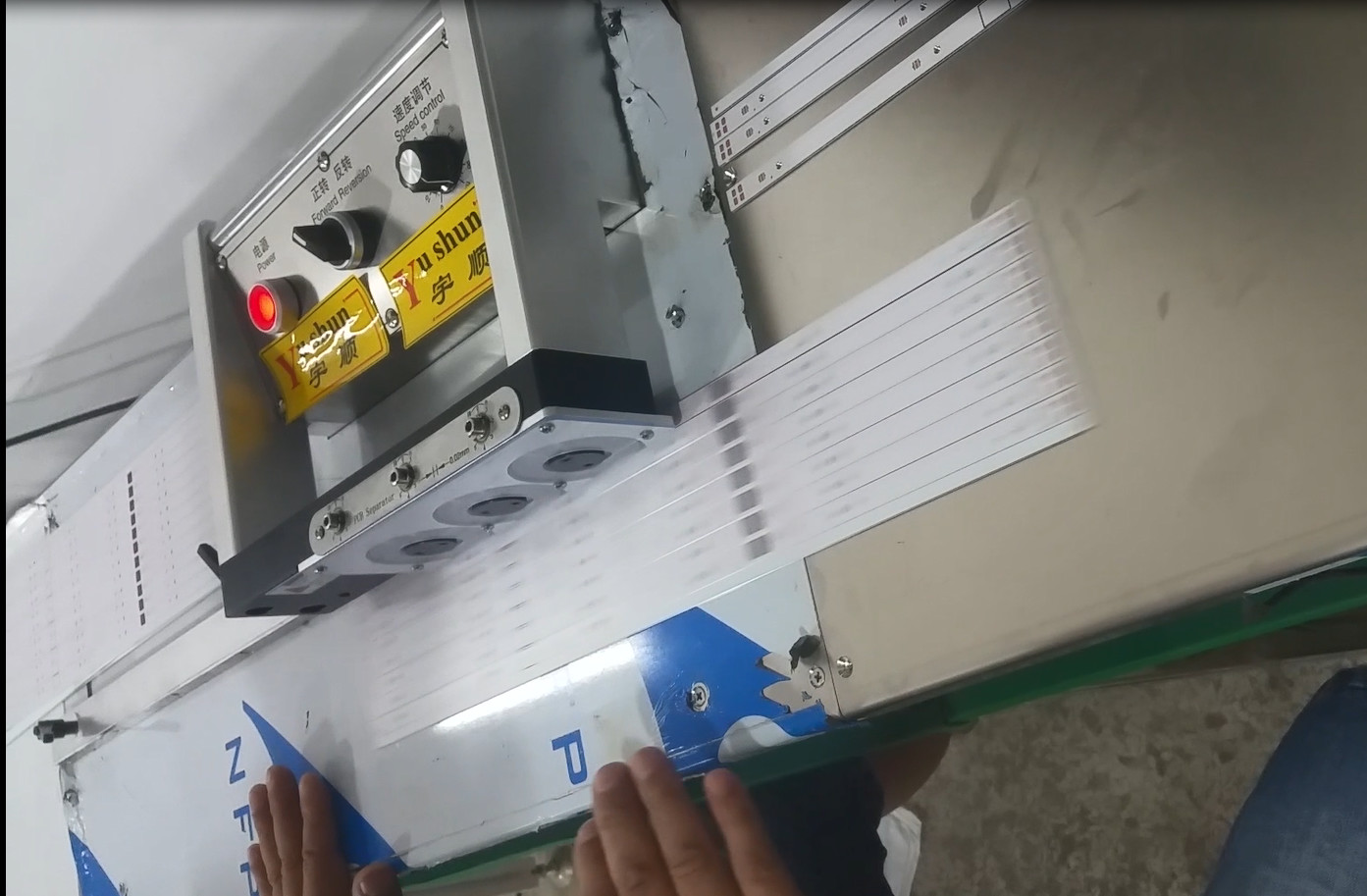 Automatic Foot Switch PCB V Cut Machine For 1-11 Mm PCB Width High Precise