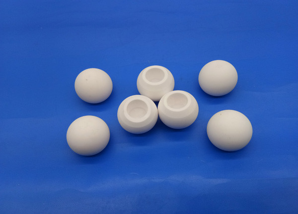 Machining 99.7% Alumina Hollow Bio Ceramic Polishing Balls / Zirconia Water