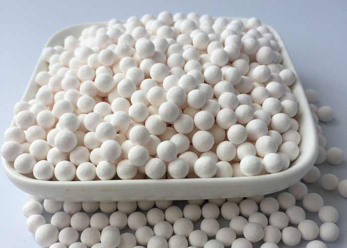 High Oxidation Resistance White Activated Alumina Balls 0.68 - 0.72 G/cm3
