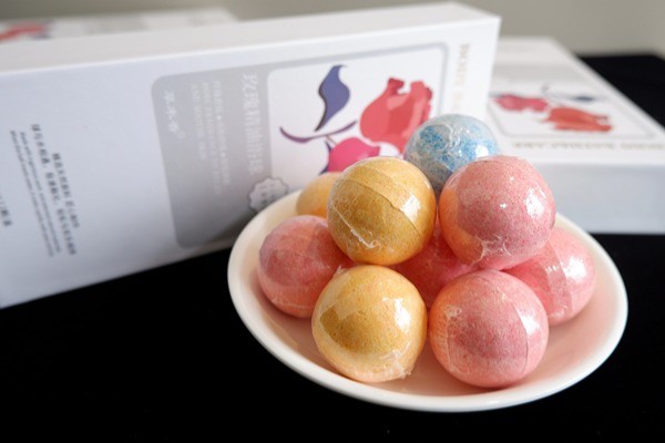 Organic Rose Bath Bombs With Essential Oils For Sensitive Skin Relax Body And Mind