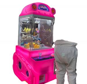 China Guangzhou factory children coin operate tank doll games mini crane claw machines wholesale
