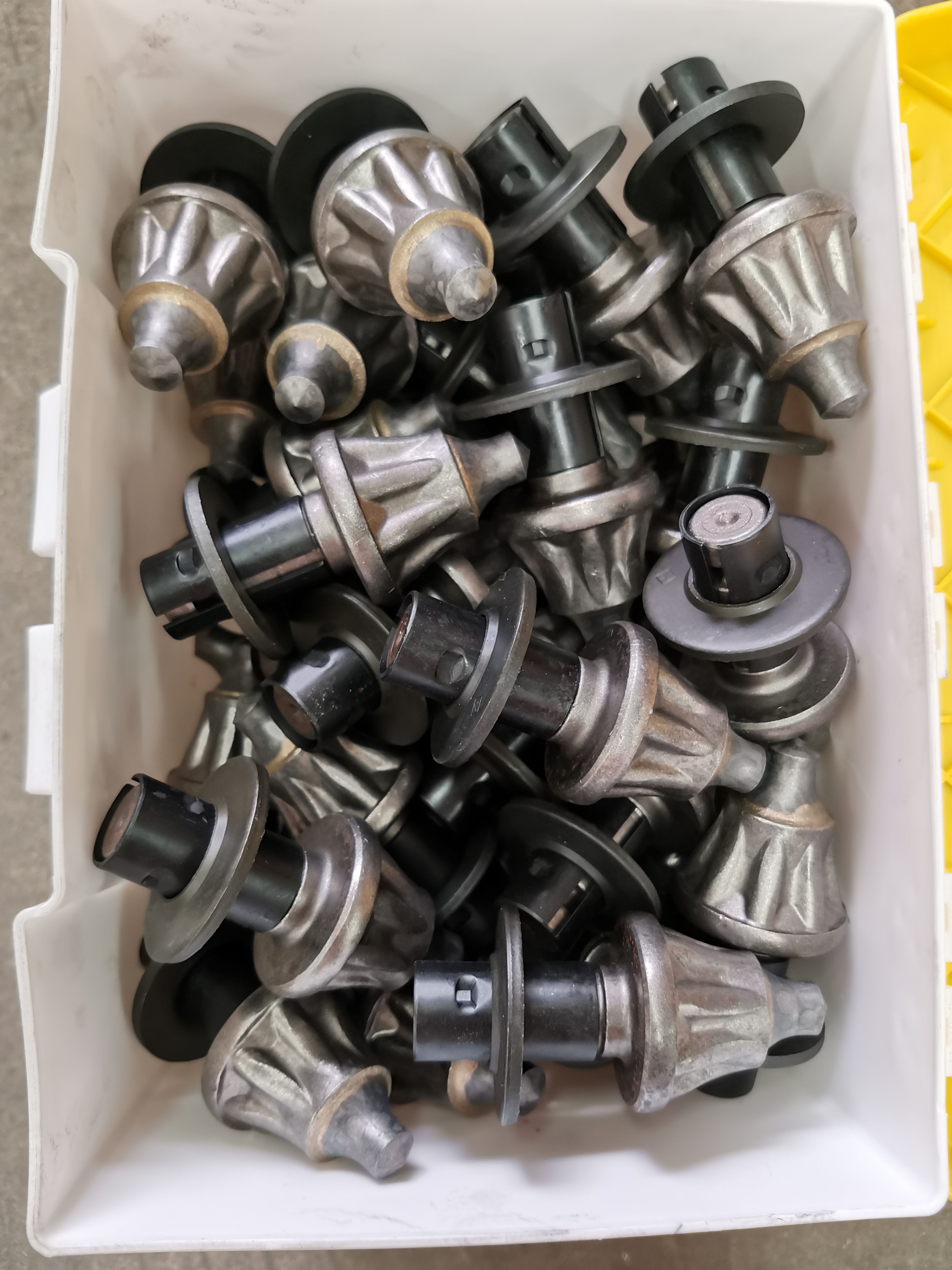 Imported Engine Pavement Cold Milling Bits for Road Milling Machines Cutter Teeth Picks