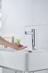 China Solid Brass Silver Thermostatic Intelligent Electricity Shower Faucet wholesale