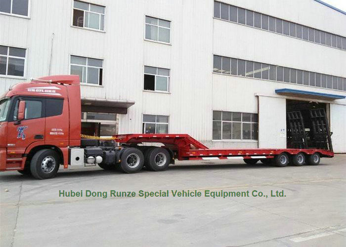 Tri Axle Gooseneck Flatbed Trailer , Lowboy Semi Trailer 12 Wheeler 60 Ton