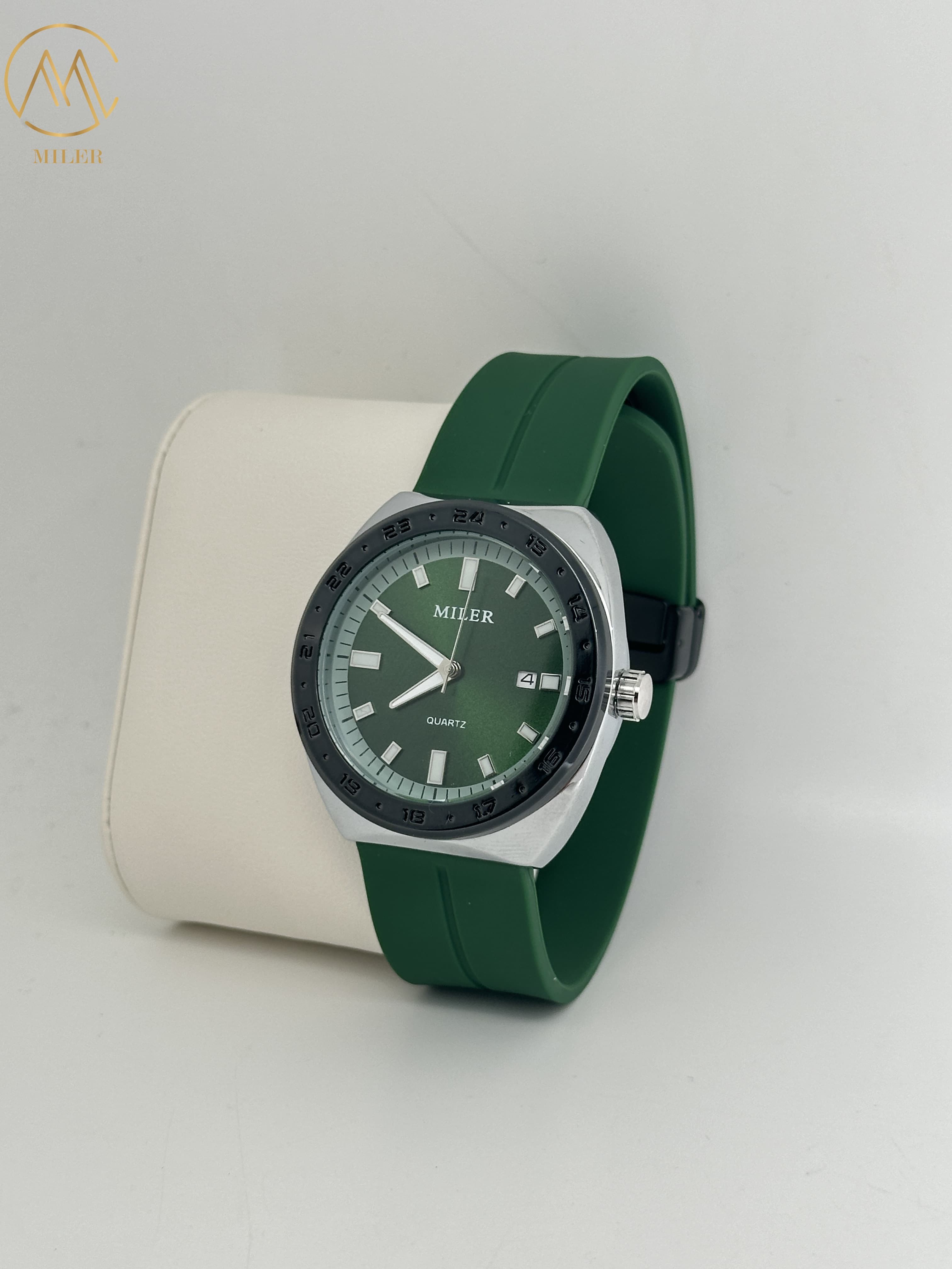 Fashion Casual Business Quartz Life Waterproof Auto Date Display Quartz Wrist watch with Silicone Stra