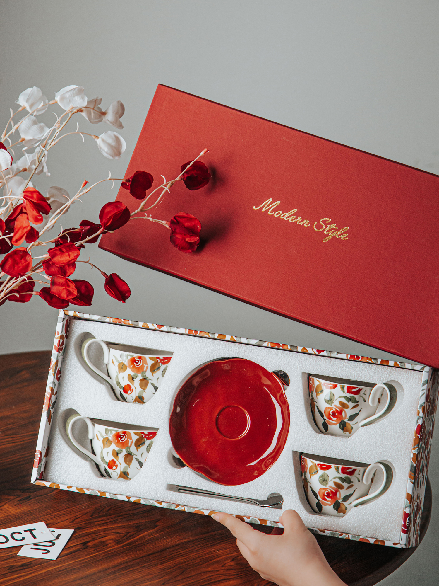 British Classical Fashion Ceramic Espresso Cups And Saucers Perfect For Garden Parties