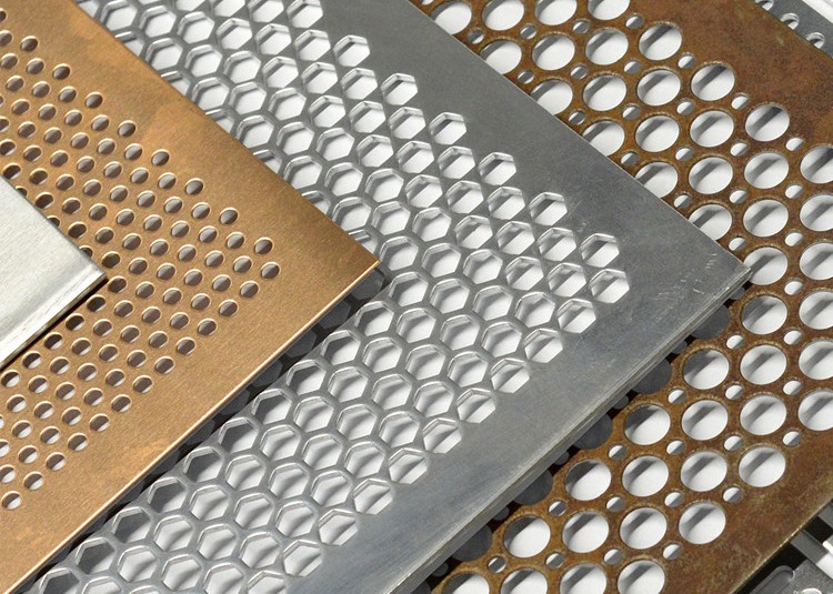 1.6mm Perforated Wire Mesh Aluminum Decorative Punched Metal Sheets Customized