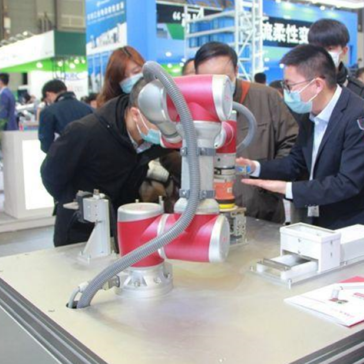 Aluminum 6 Axis Collaborative Robot Arm For Loading And Unloading