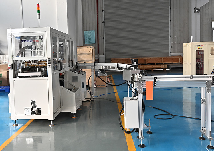 6bags/Row Tissue Paper Packing Machine , 180D Flip Wet Wipes Packaging Machine