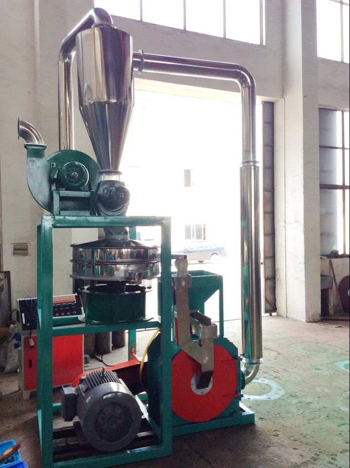 Dust Free Plastic Bottle Grinding Machine Double Cooling Environmental Protection