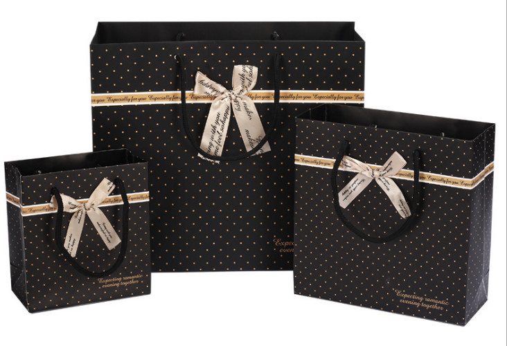 Chinese Factory Sales Korean Black Spotted Gift Bags Paper Bags Handbags Bags Gift Bags