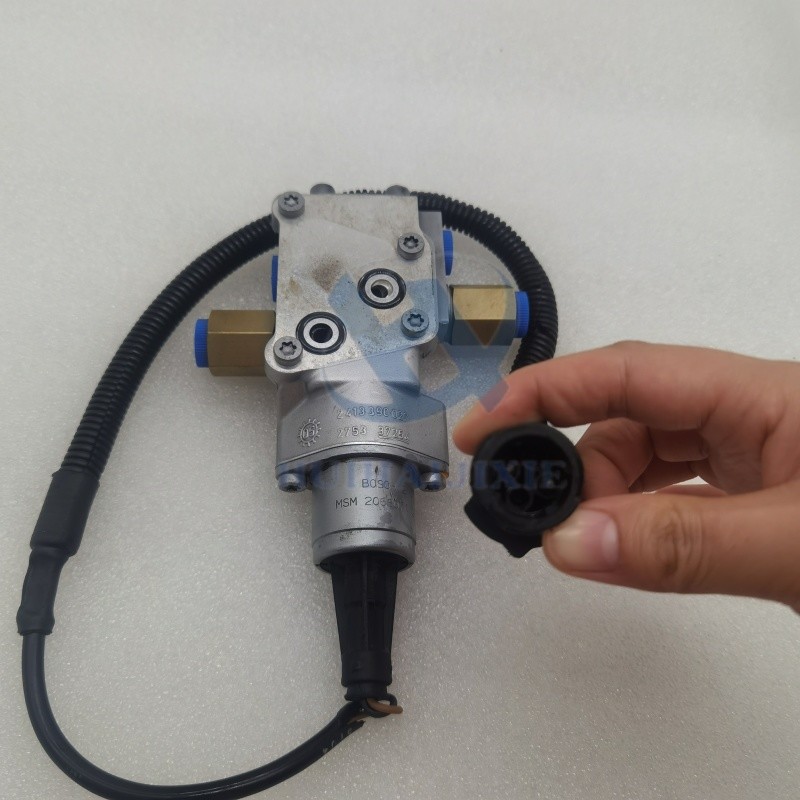 Excavator Parts Suction Valve 2413390027 for Volvo Engine D7C 241-33-90027