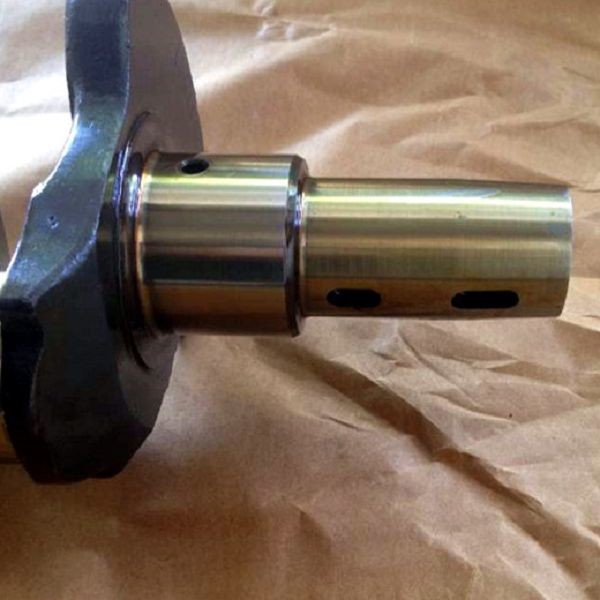 4D84 Engine Crankshaft For KOMATSU Excavator PC40 3TR2R14 Diesel Engine Parts