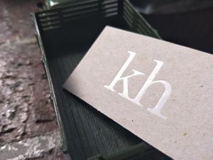 China 2018 Fashion Design Luxury Clear Foil Stamped Business Card With Grey Recycled Paper wholesale
