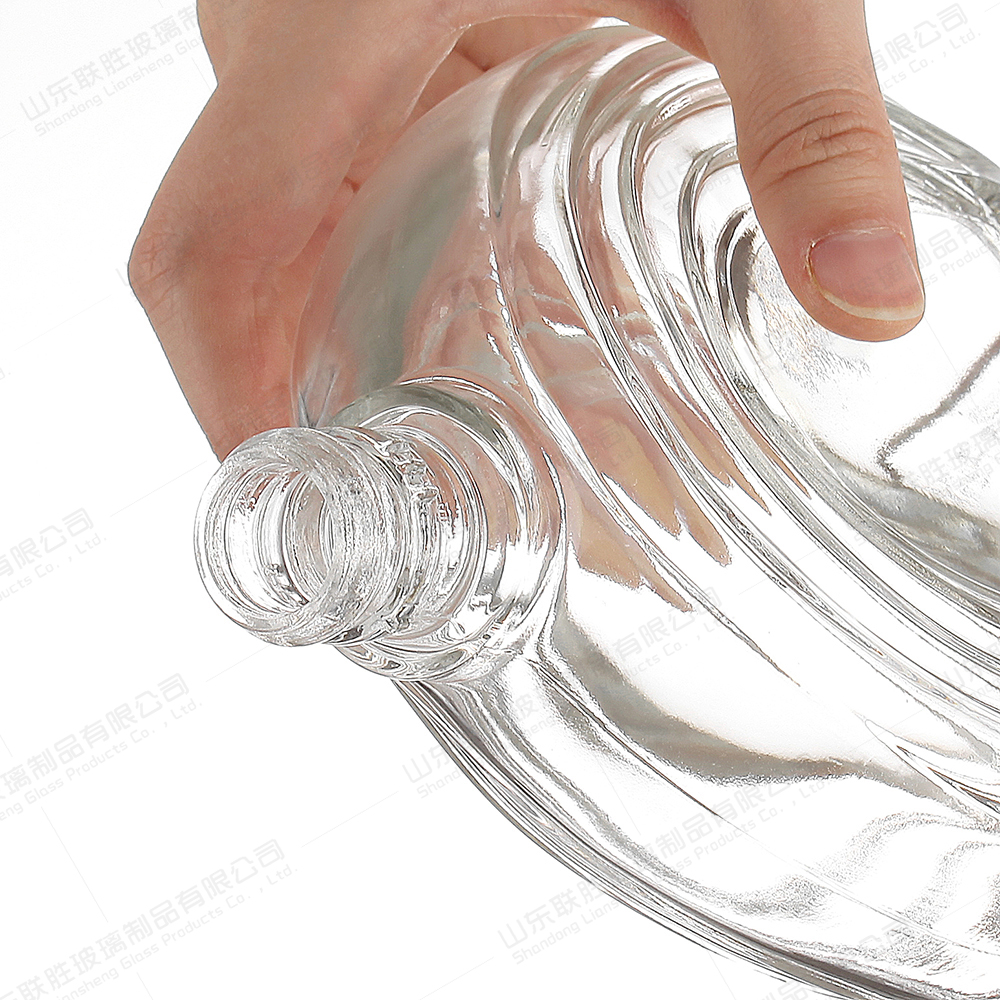 750ml Clear Glass Wine Bottle With Metal Cap Custom Size Accepted for Tequila and Wine