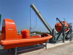 China SOLAS Approved 9 Persons FRP 20Knots 60HP Engine Driven Fast Rescue Boat FRC wholesale