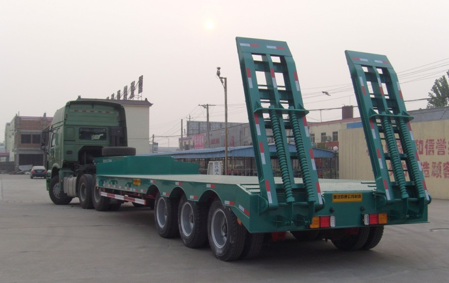 3 axles Low Bed Semi Trailer / Extendable Hydraulic Lowbed Semi Trailer Red Color