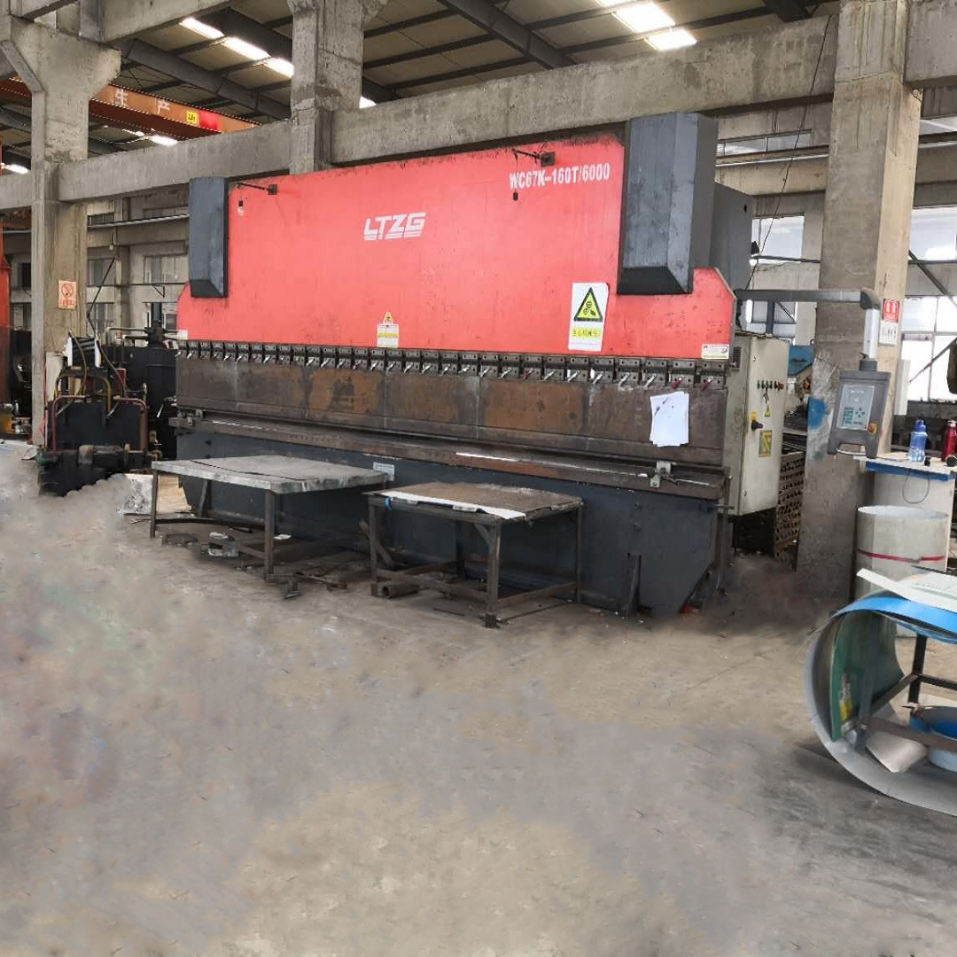Custom Wind Speed Angle Steel Tower ISO18001 Approval 30 Years Lifespan